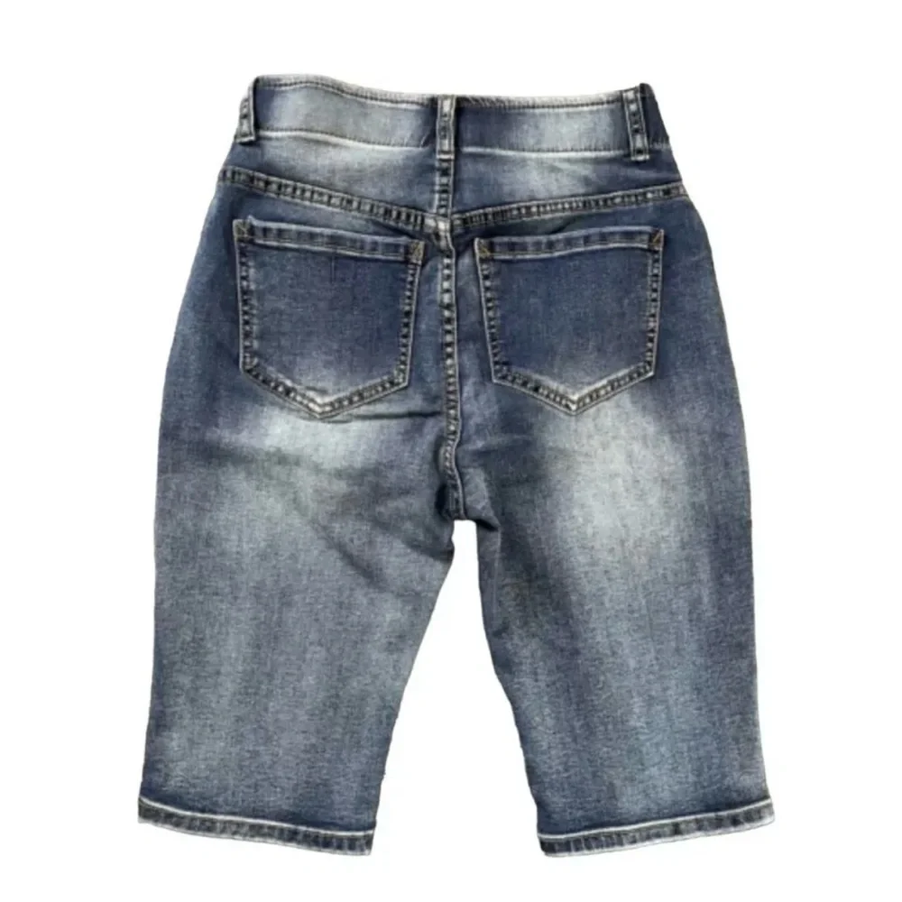 Venus Bermuda Jean Shorts Womens 4 Elastic Waistband Medium Wash V221024 - Picture 3 of 3